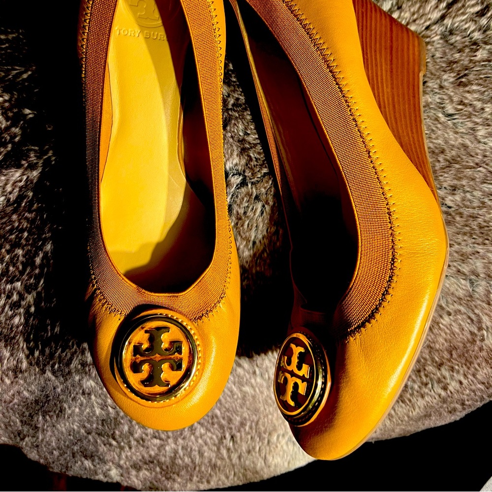 Tory Burch tan wedges size 9.5